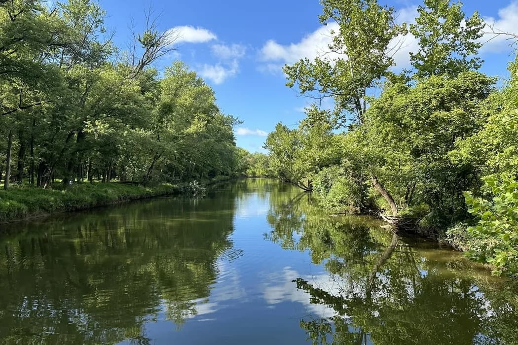 30 Trails-30 Minutes Hikes Program 2