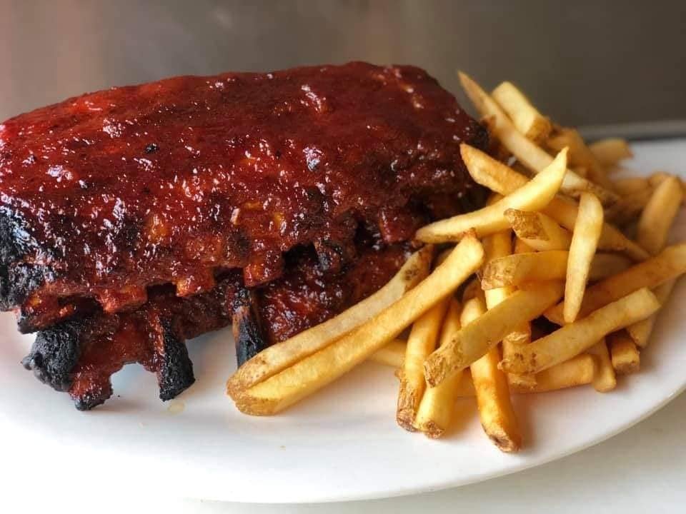 Fin's Eatery & Spirits 1