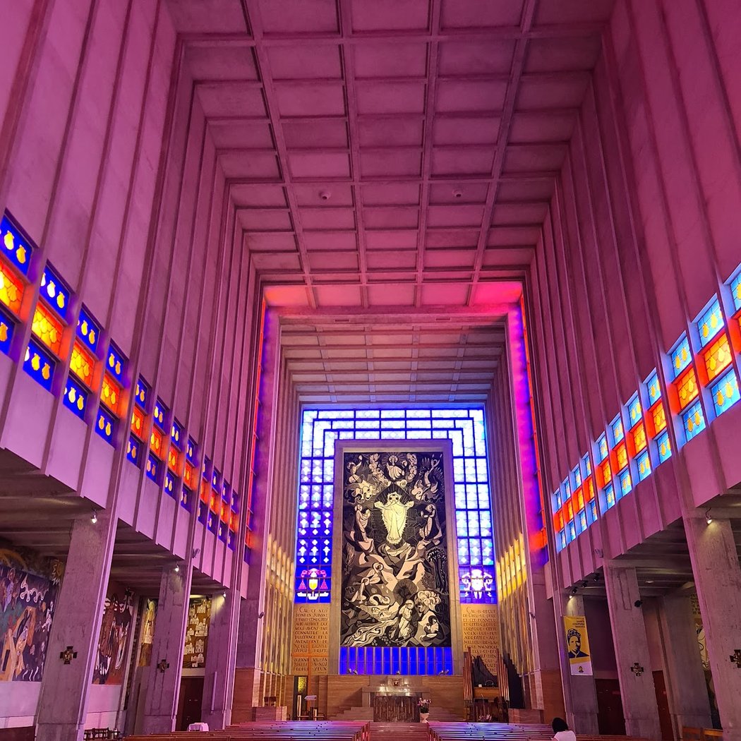 Église catholique Saint-Jacques à Montrouge 2