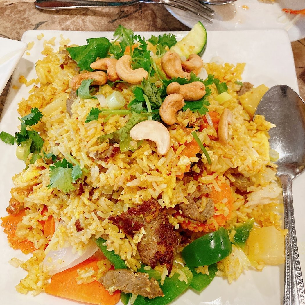 Lynn's Thai Restaurant 1