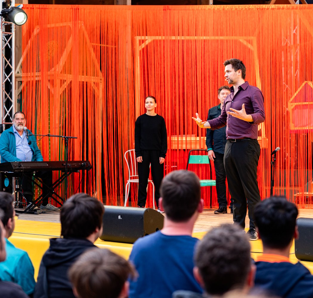 Impro mit den Gorillas: Alles im Eimer 1