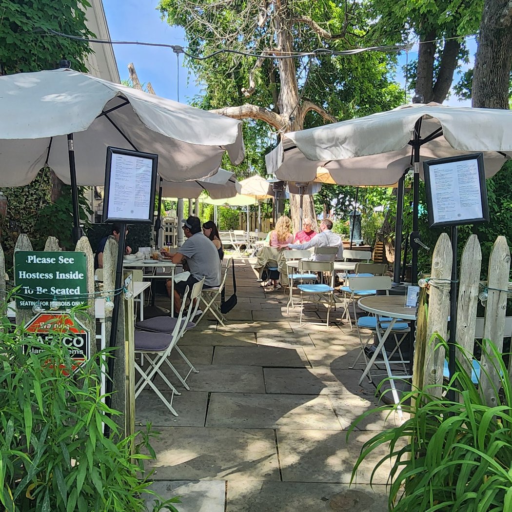 aroi Thai restaurant 3