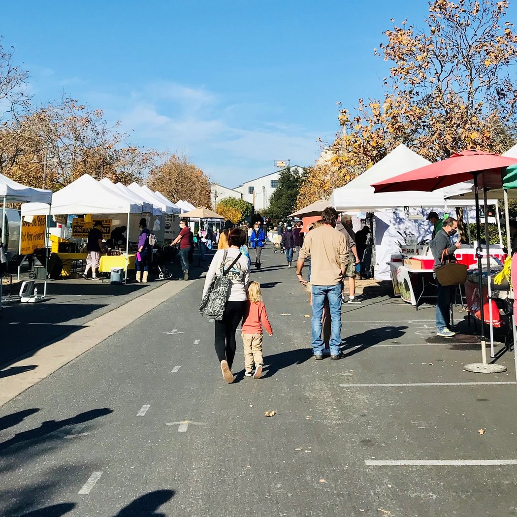 Downtown Farmers Market 2