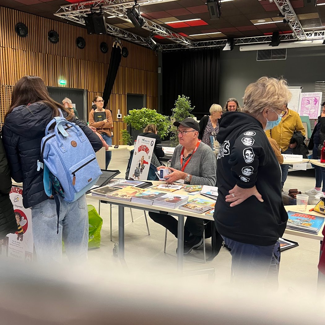 Saint-Herblain Vide grenier 3