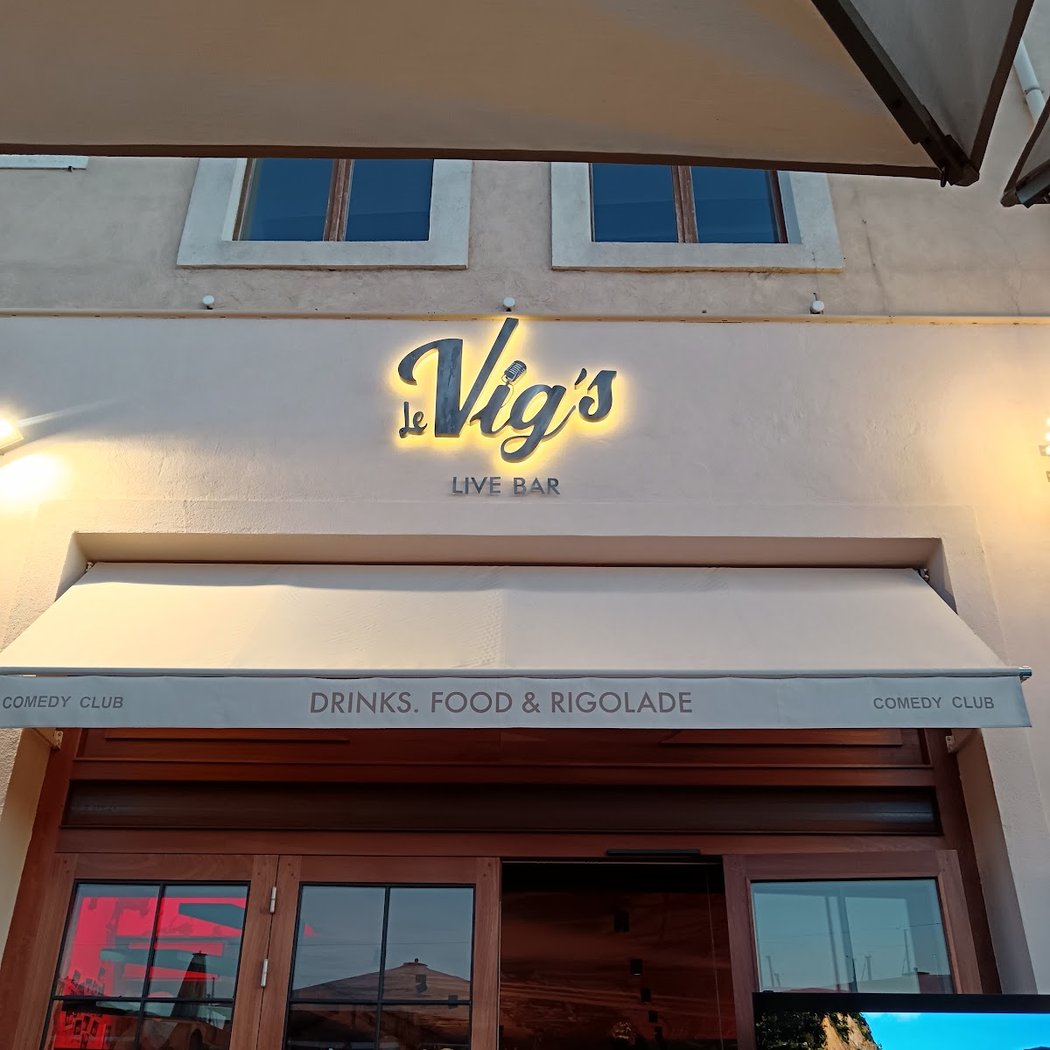 Stand-up Comedy at Le Vig's 4
