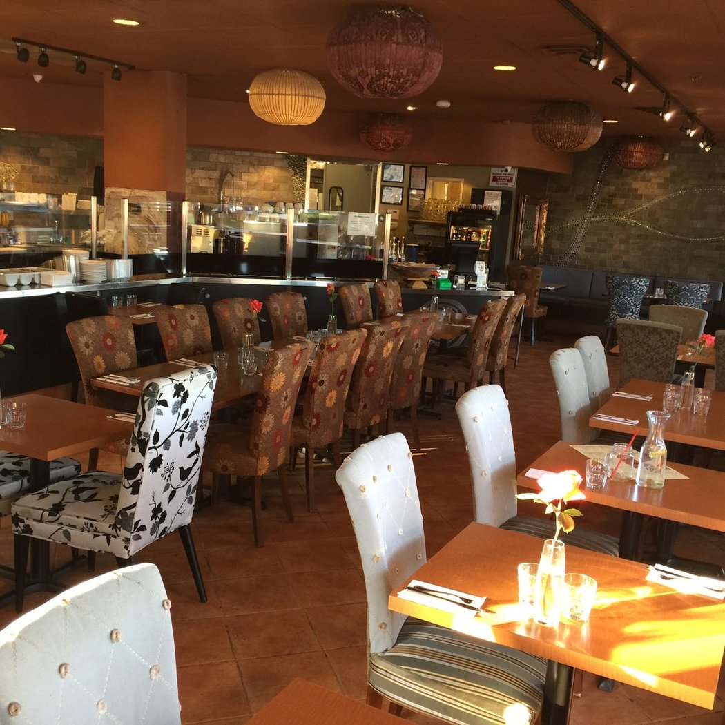 Frodo Joe's Petit Cafe 2