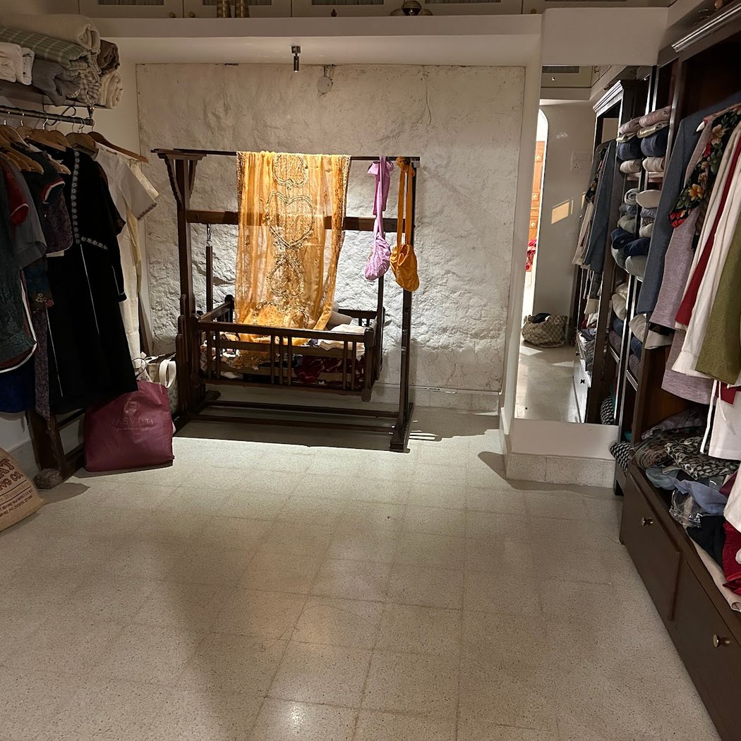 Eshani Boutique 2