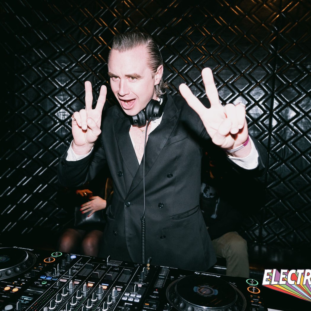 Electric Feels 3