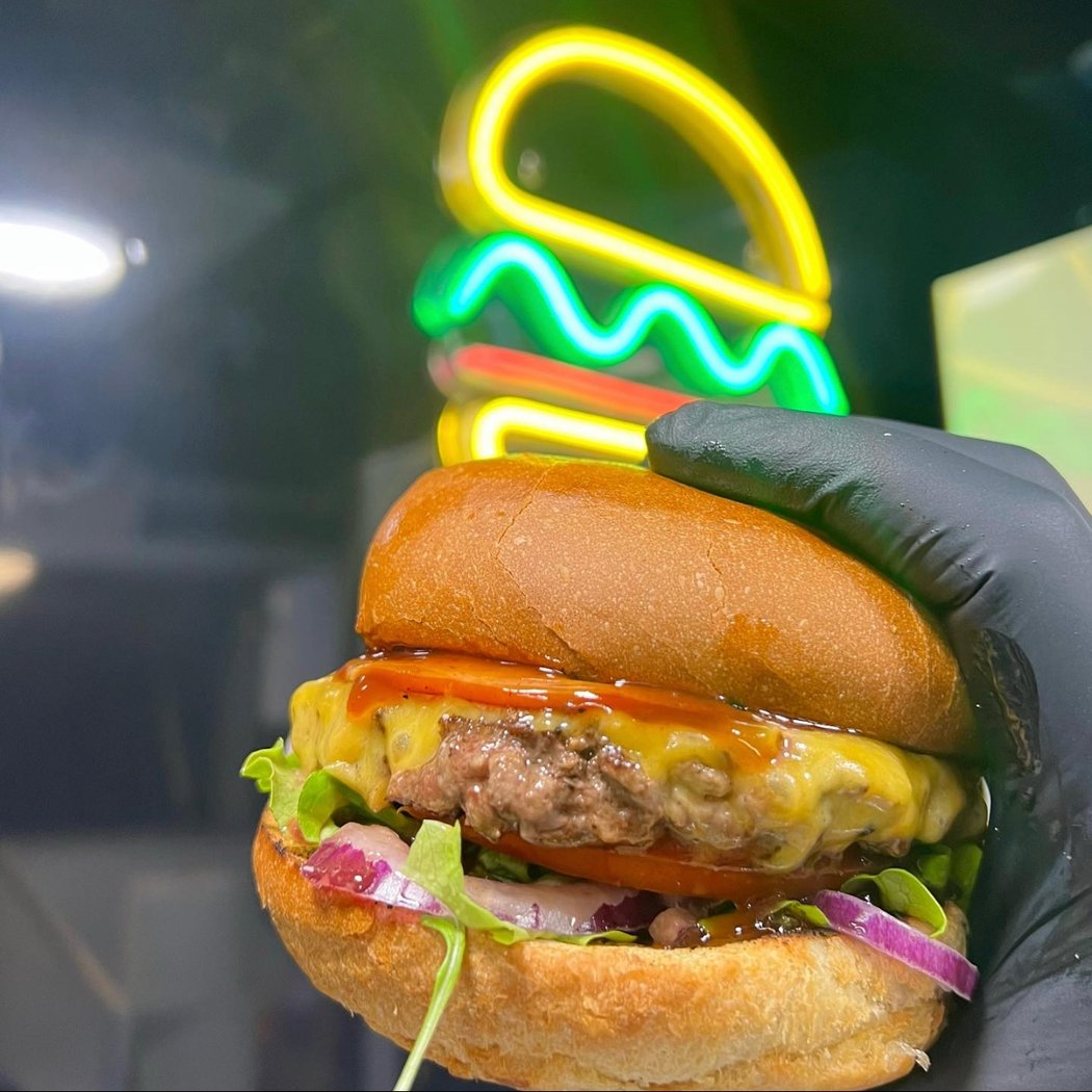 Fou d'burger Food Truck 1