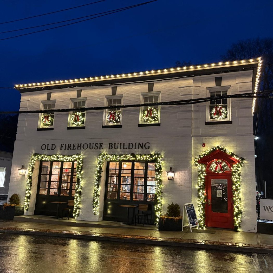 Wogies Bar & Grill, Katonah 3