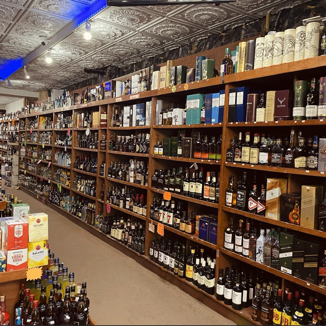 Muho Wine & Liquor 1