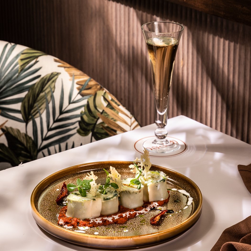 Tapeo - Tapas Dining & Bar 3