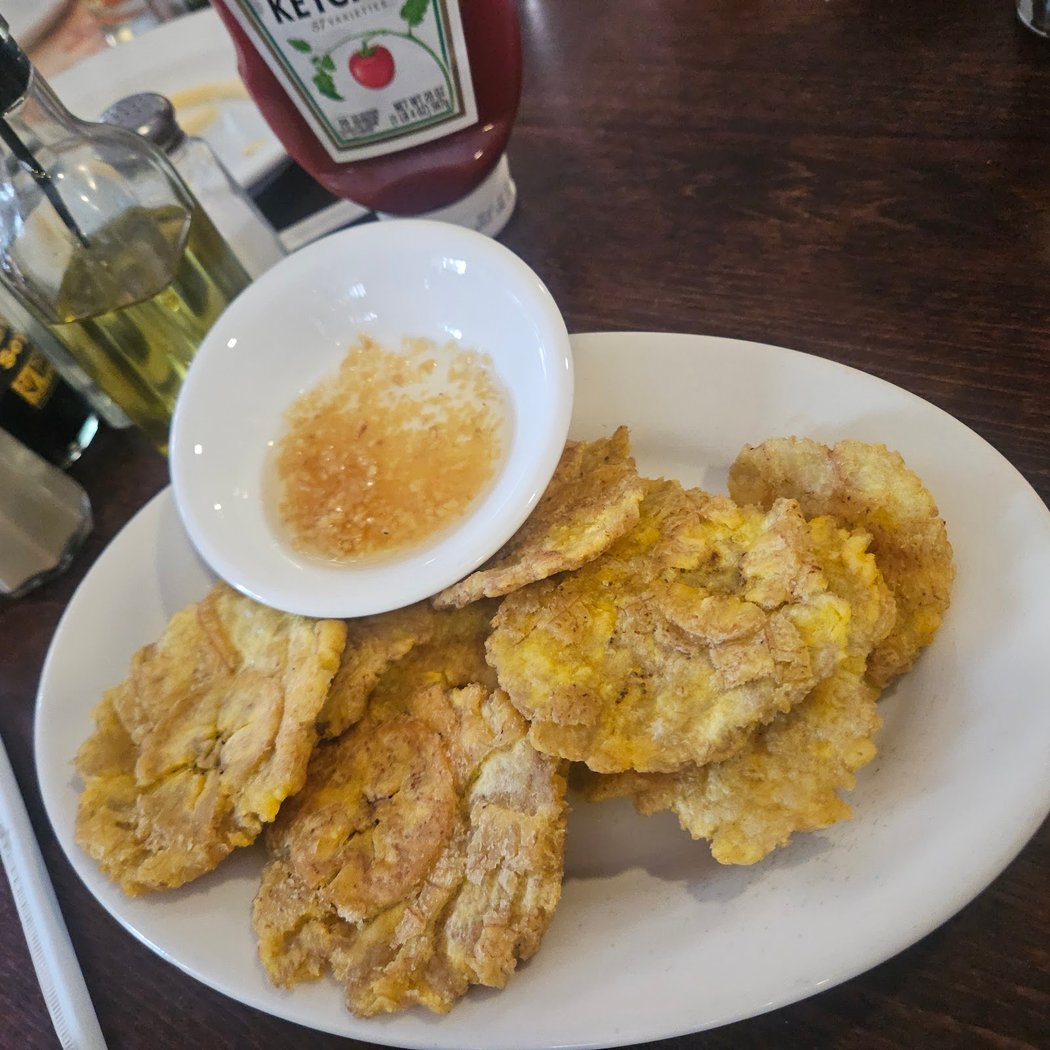 Nueva Victoria Restaurant 3
