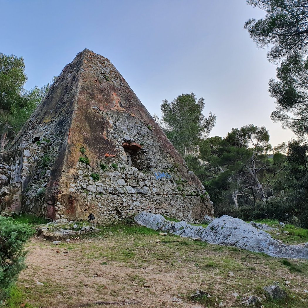 Pyramide du Roy d'Espagne 2