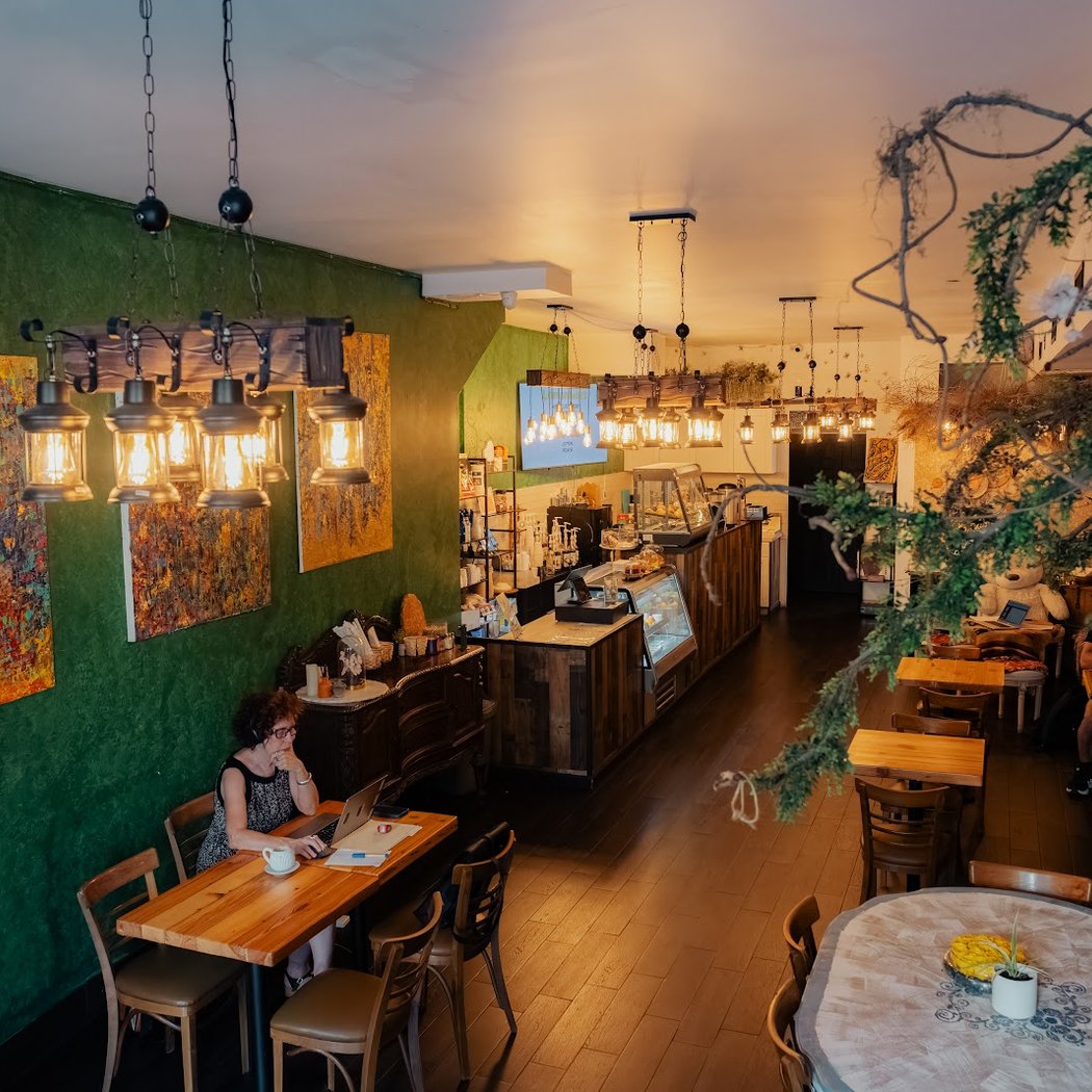 Healing Bean Cafe | Arts and Coffee 2