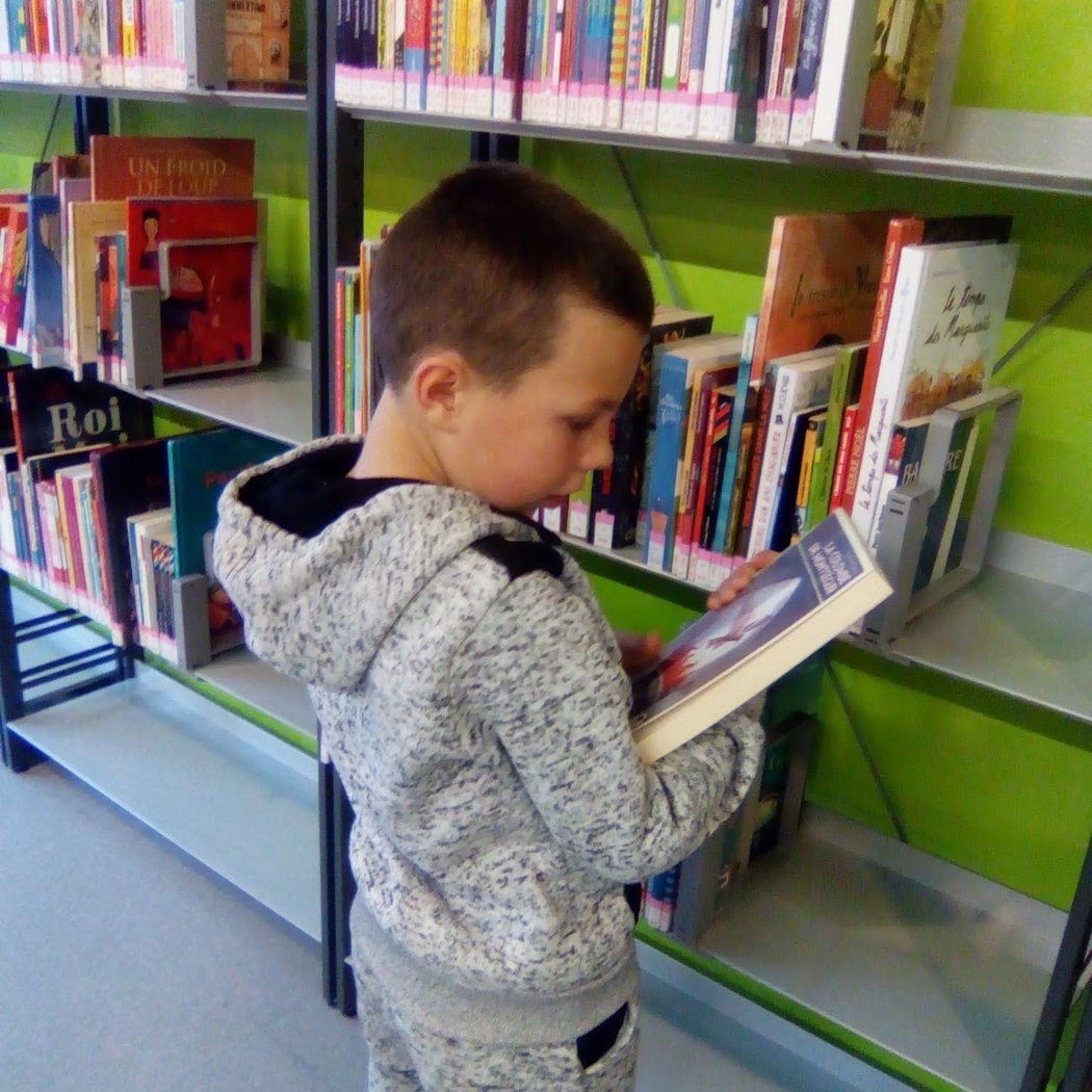 Library Louis Aragon 4