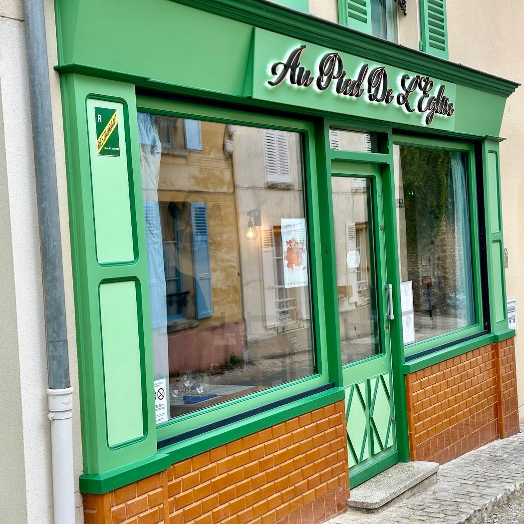 Au Pied de l'Église 2