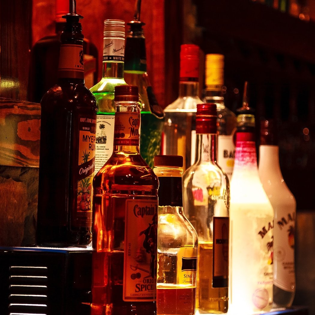 Eddys.Bar and Grill 1