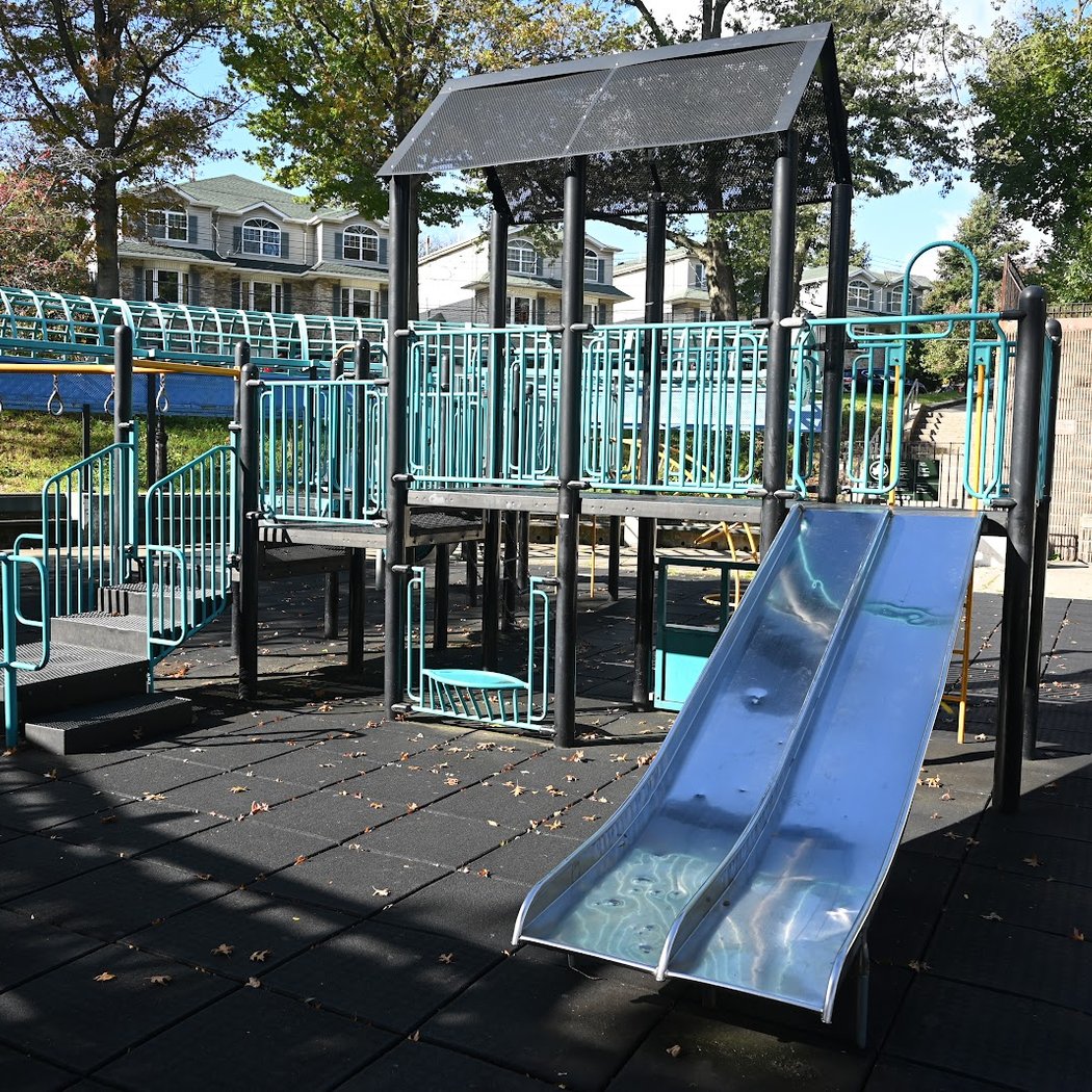 Lt. Lia Playground 2