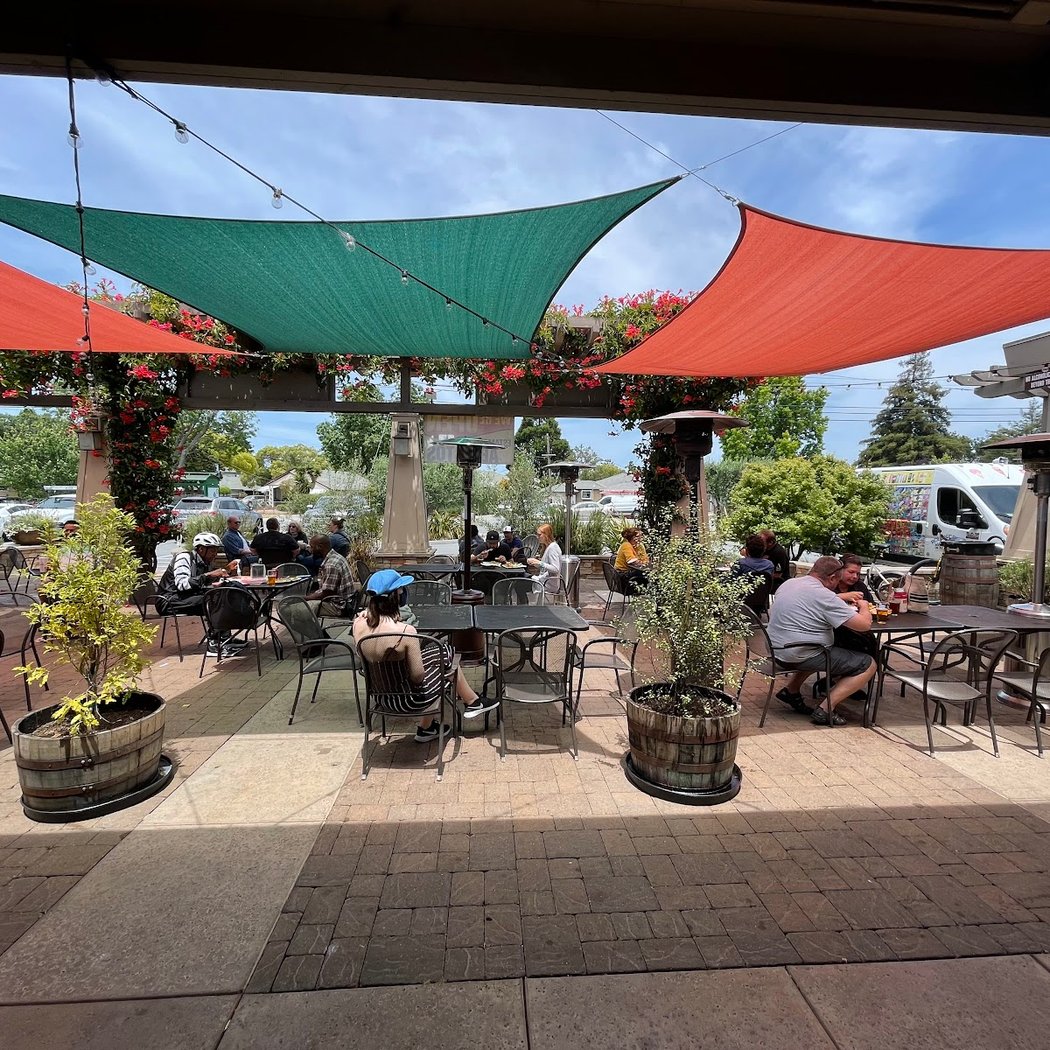 Los Gallos Taqueria 4