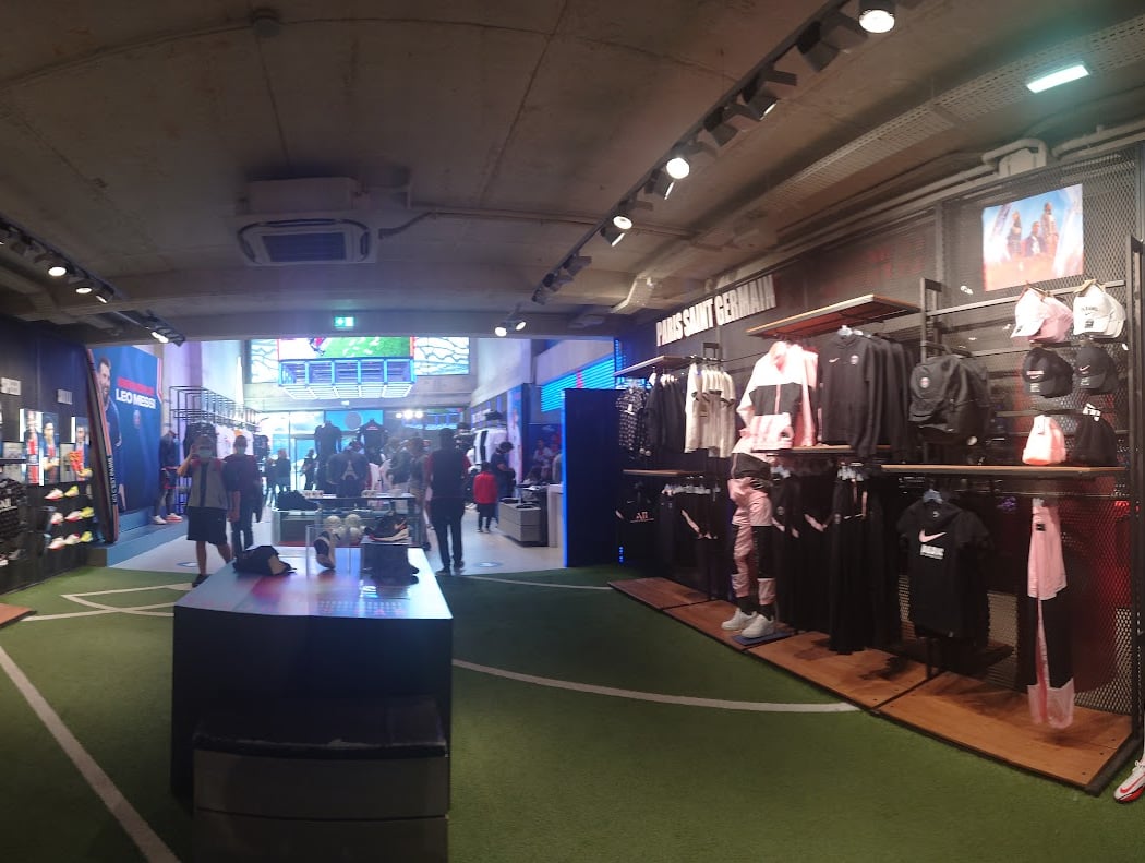 Paris Saint-Germain Megastore 2