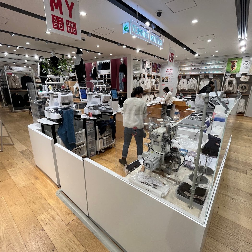 Uniqlo Ginza Flagship Store 3