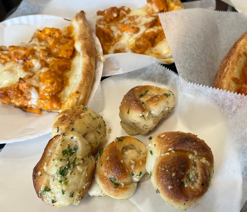 Gino's of Kissena 3
