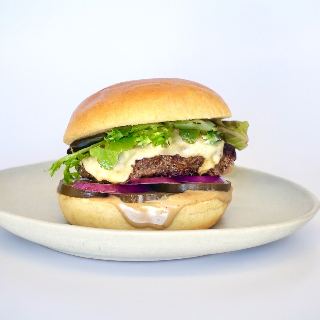 Delistreet - Food Truck Paris - Location camion restaurant pour evenements : Anniversaire / Mariage / Brunch 3