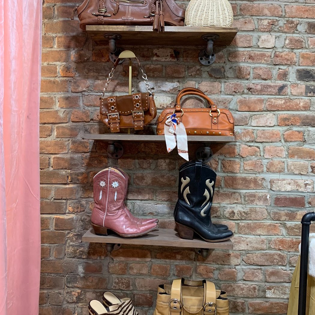 Eloise & Daisy Vintage and Secondhand 1