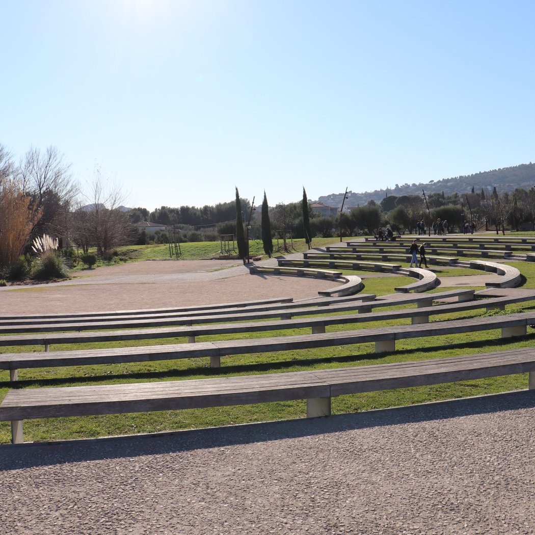 Parc Du Domaine De La Tour 1