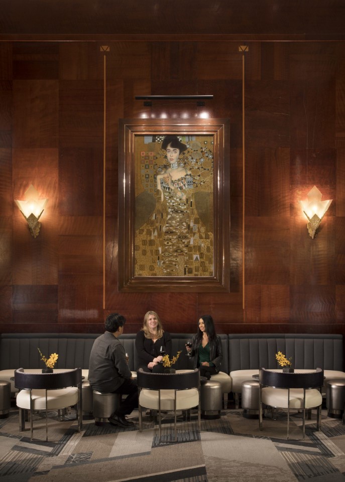 Redwood Room 4