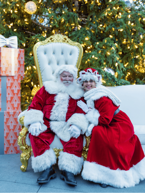Visits with Santa at the Square 1