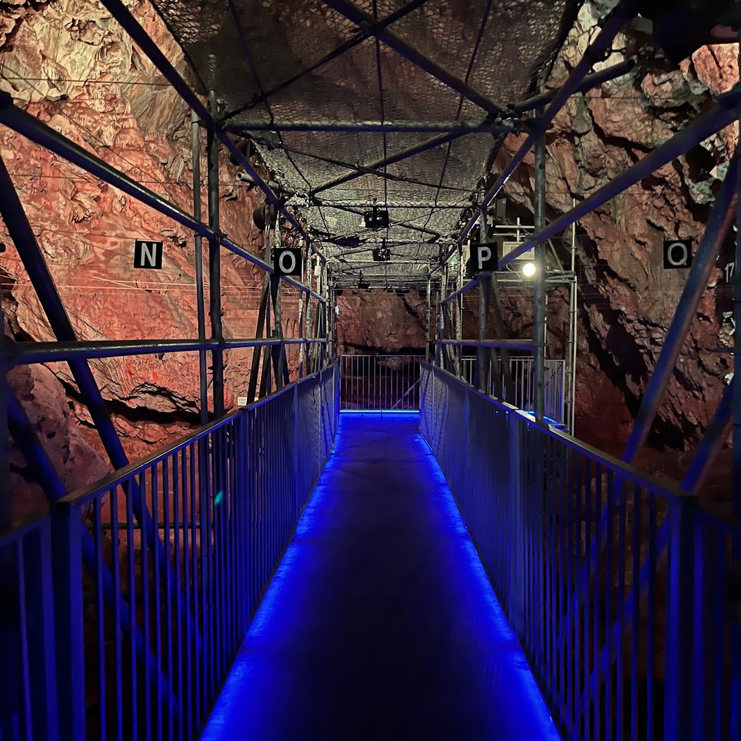 Grotte du Lazaret 1