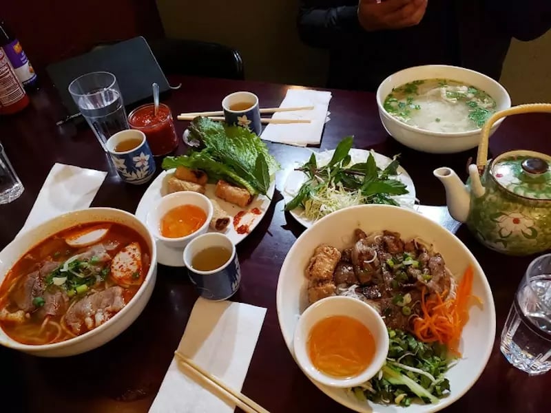 Bac Lieu Restaurant 2