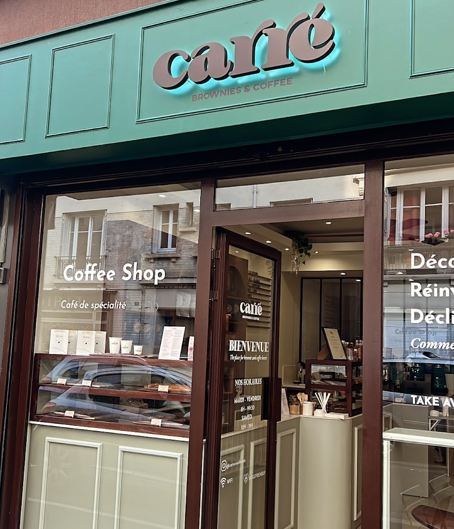 Carré - Brownies & coffee shop 2