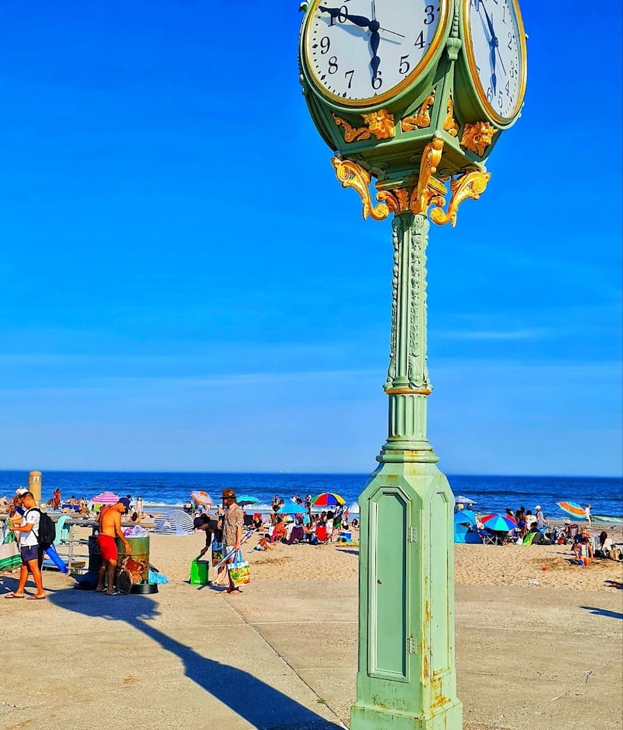 Wise Clock 1