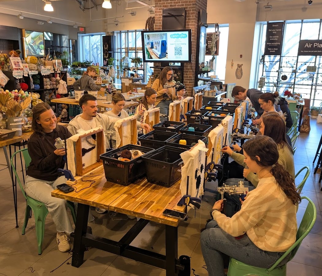 Paint & Sip Classes at Craft Loft 1
