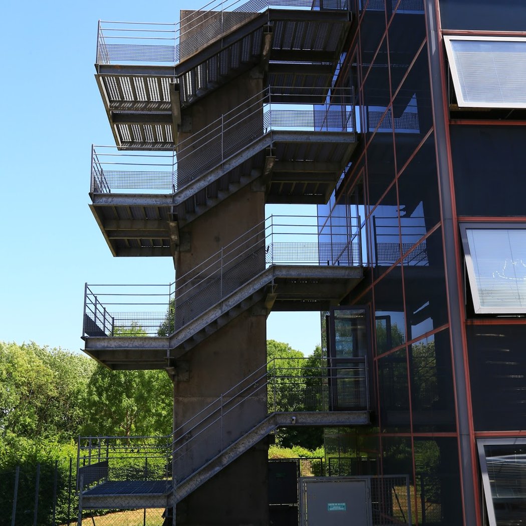 Institut de l'information scientifique et technique - INIST - CNRS 3
