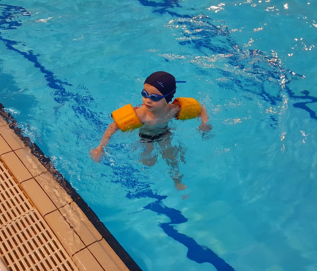 Arche Guédon swimming pool 1