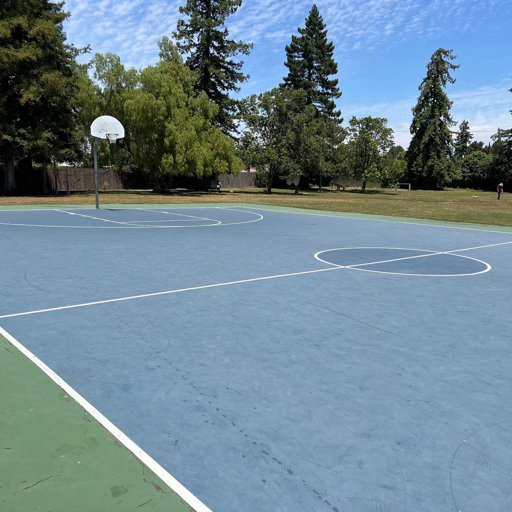 Basketball Courts - Henry Schmidt Park 1