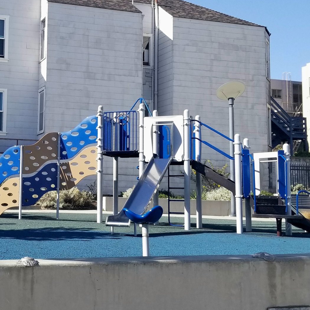 10th Avenue & Clement Mini Park 3