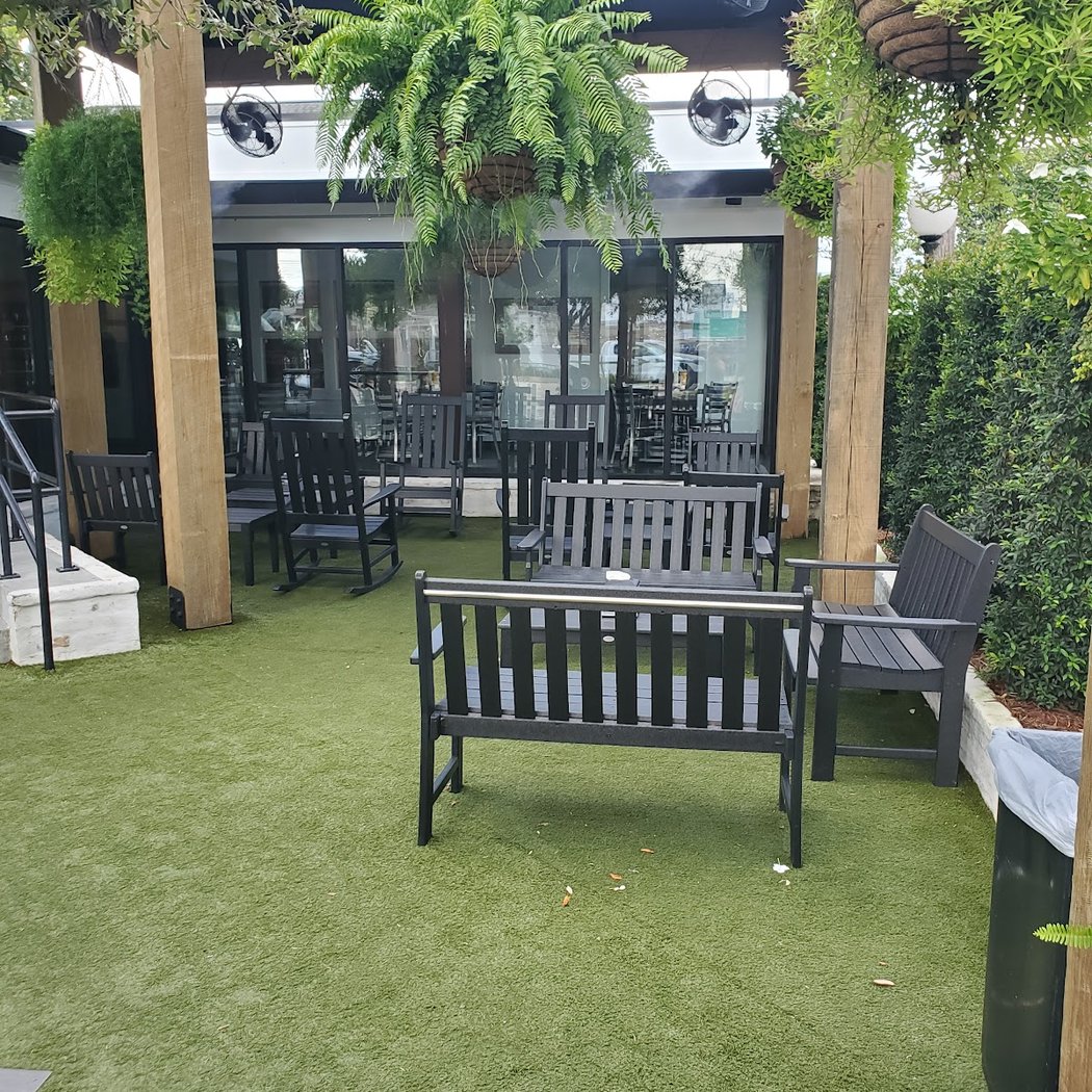 Gattuso's Neighborhood Restaurant, Bar & Catering 2