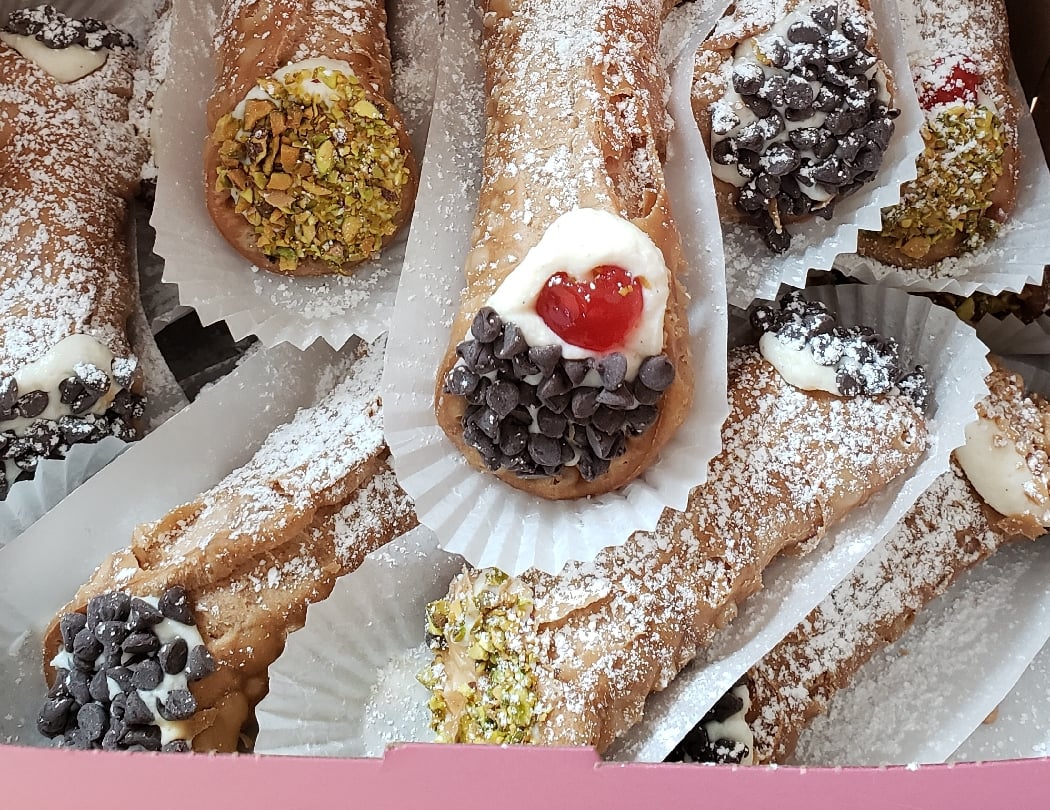Romolo's Cannoli 3