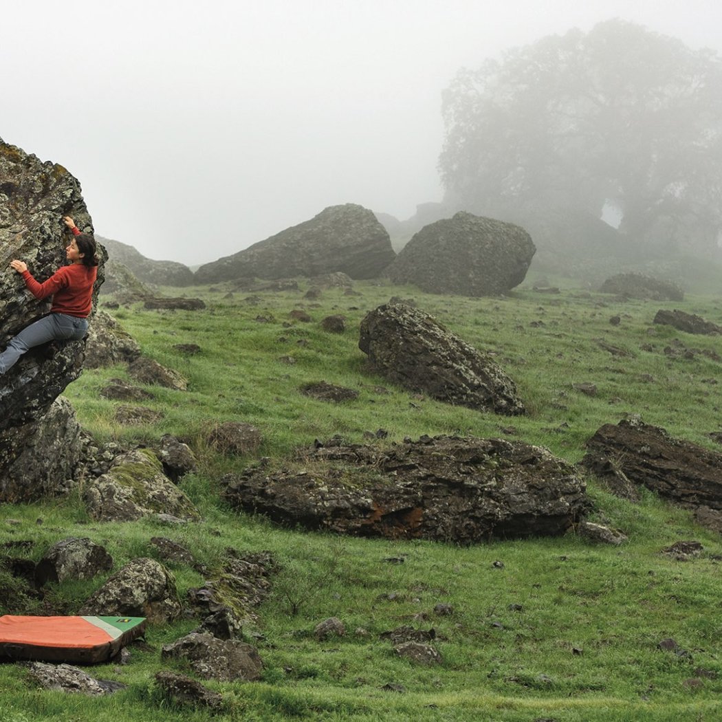 Nut Tree Boulders Trailhead 1