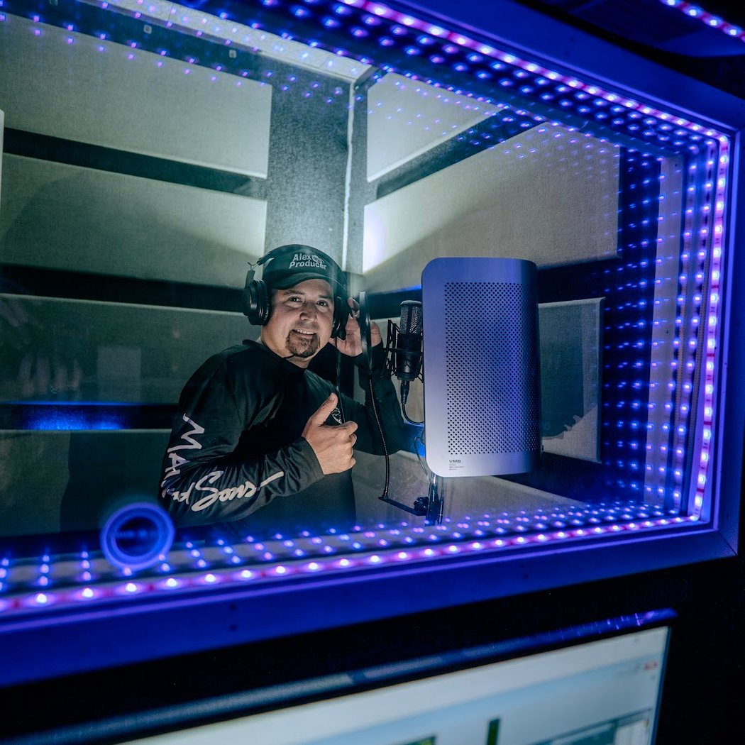 Urba Records - Music & Video Studio 1