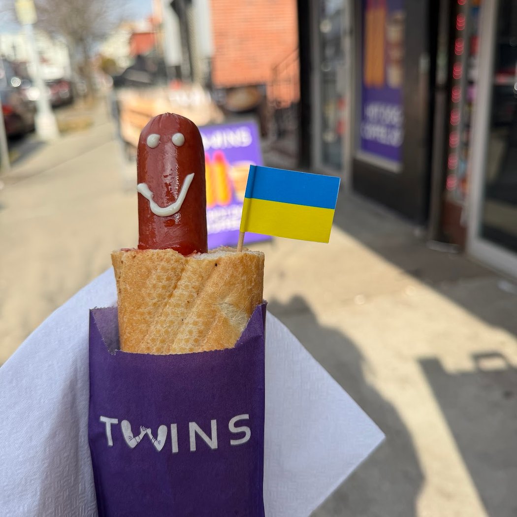 Twins hot dogs 3