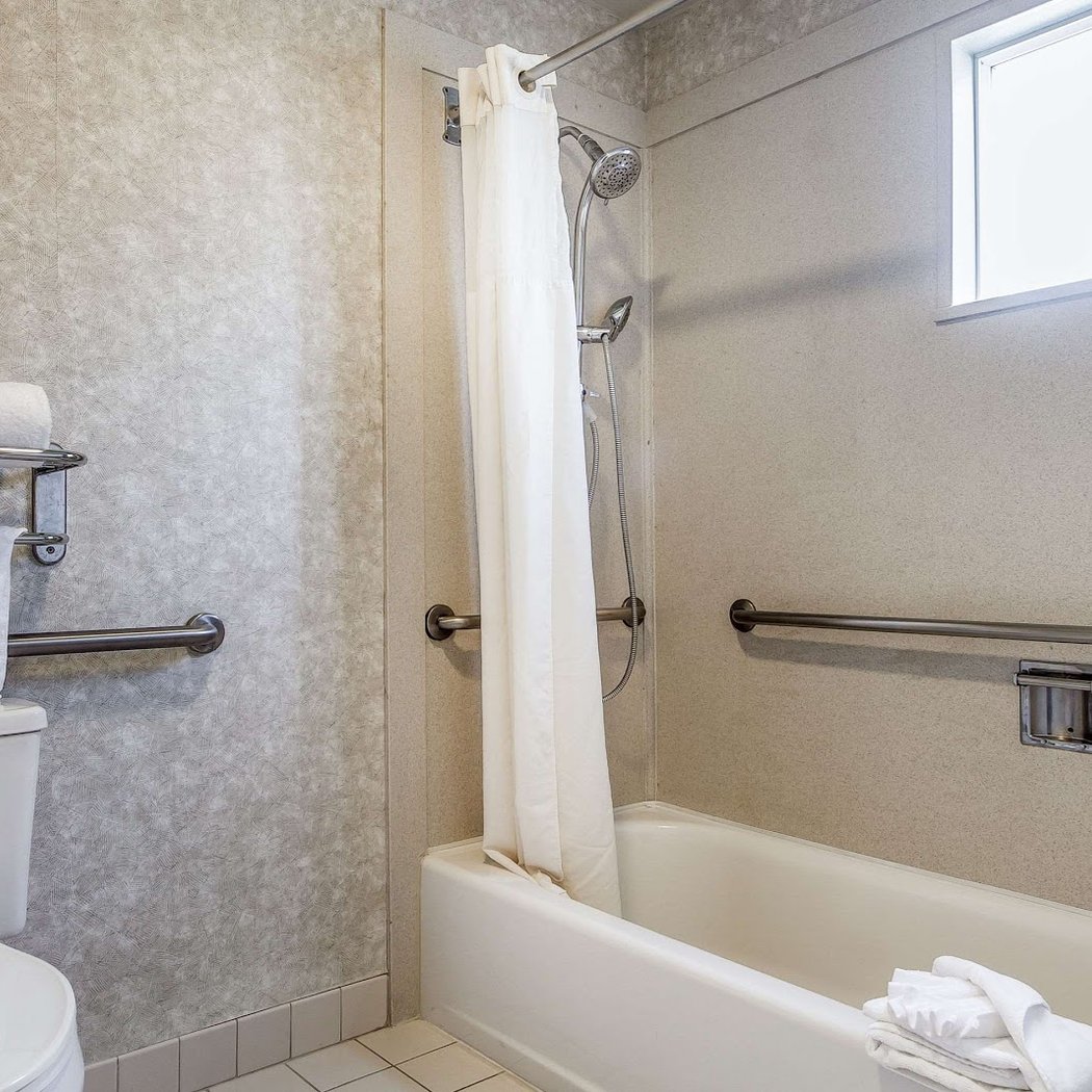 Quality Inn Half Moon Bay/Miramar Beach 2