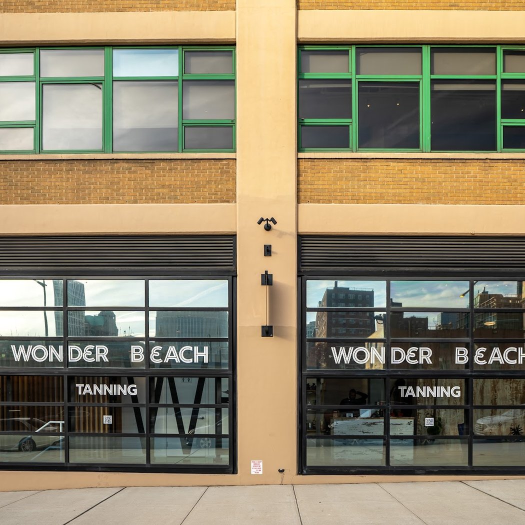 Wonder Beach Tanning Dumbo 2