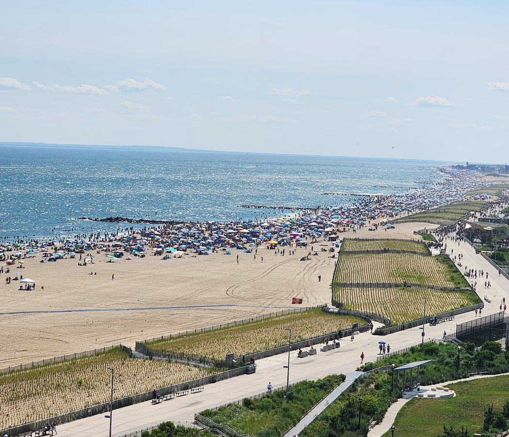 Beach 77th St. Handball & Basketball Courts 2