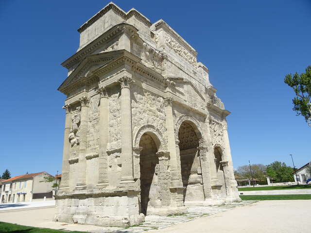 Triumphal arch 2
